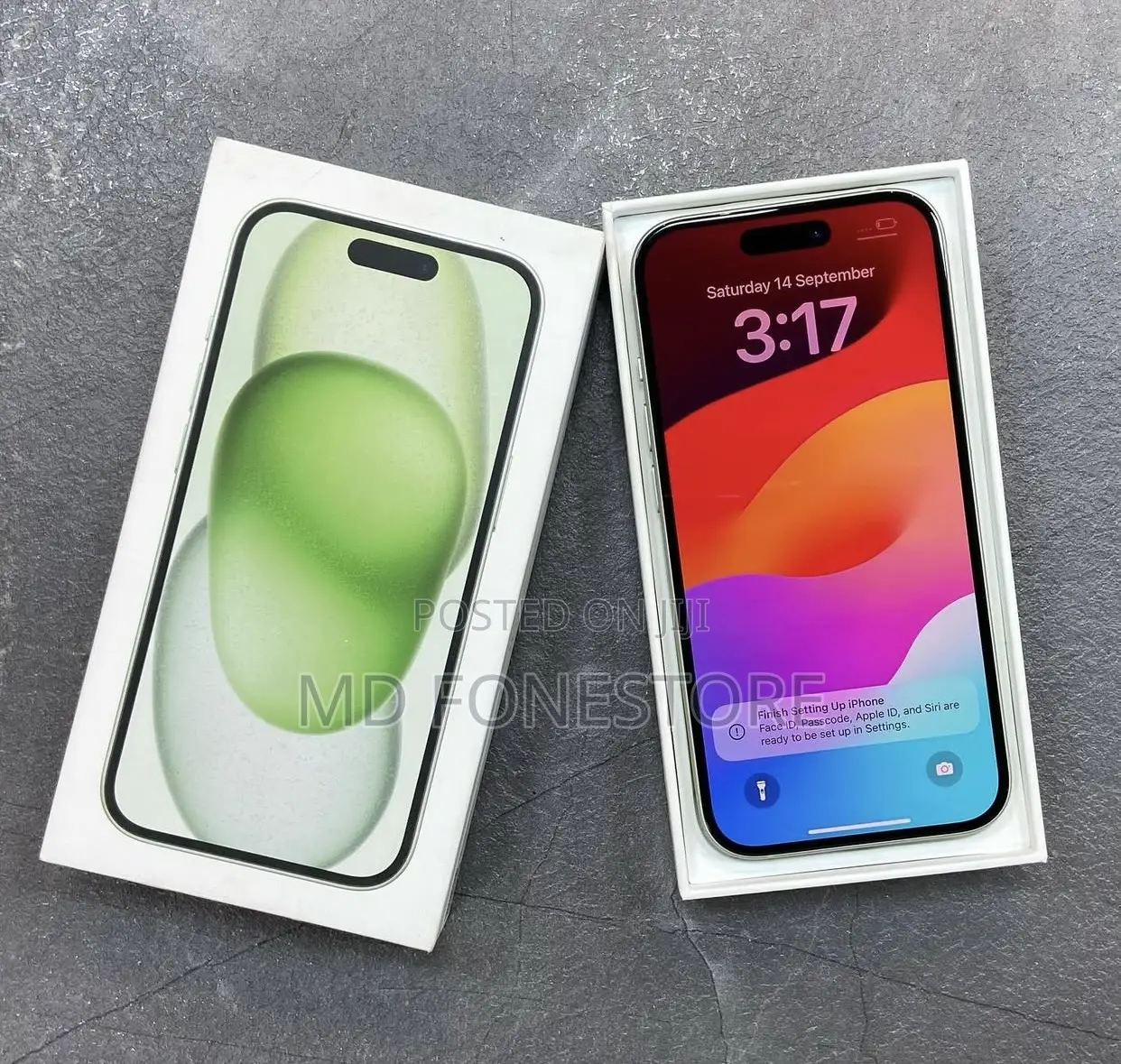 New Apple iPhone 15 256 GB Green