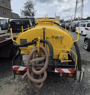 Mitsubishi Canter Water Bowser Tanker Truck Unregistered.