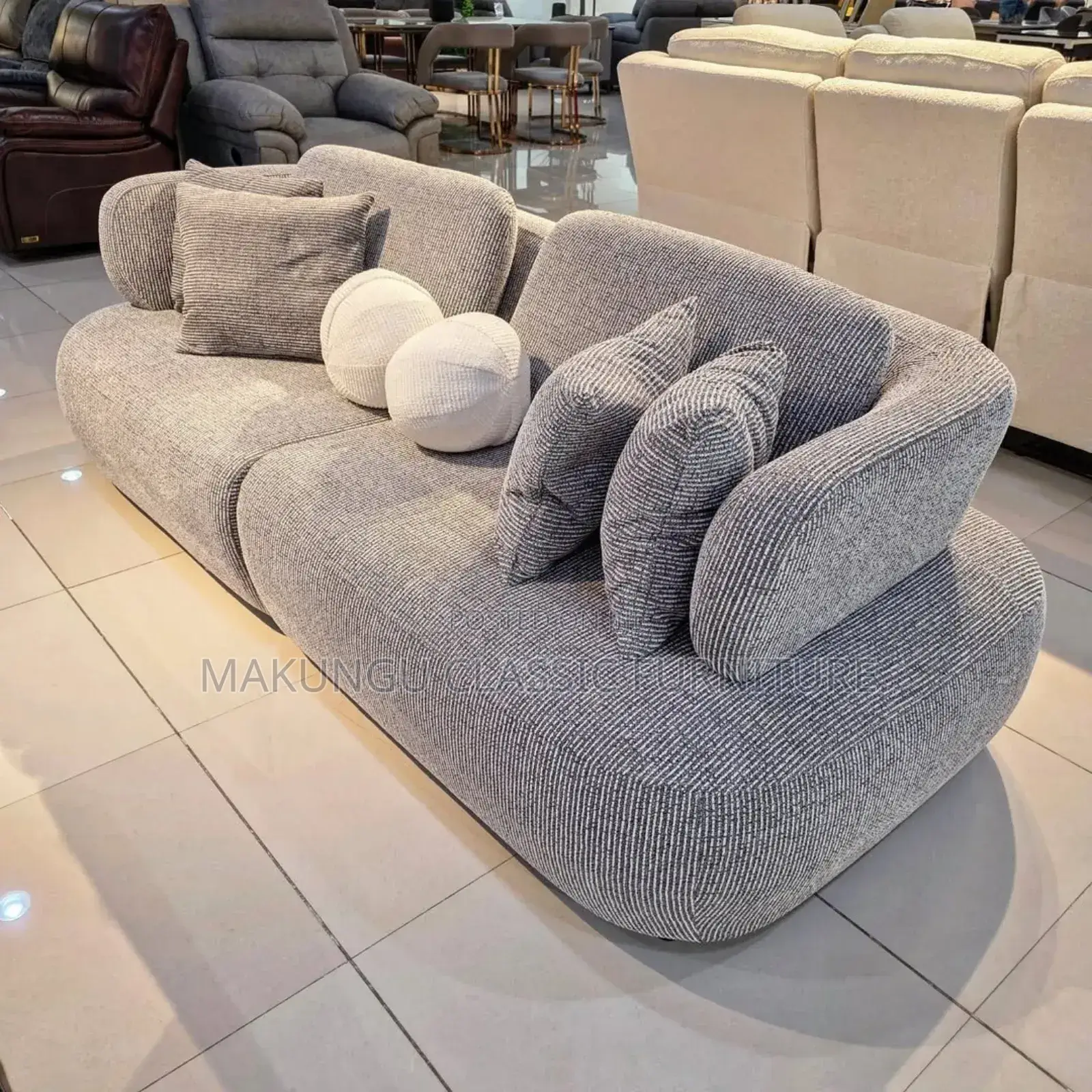 Luxurious Sofa Sets Za 2:1