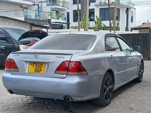 Toyota Crown 2004 Blue