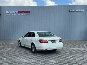 Mercedes-Benz E250 2009 White