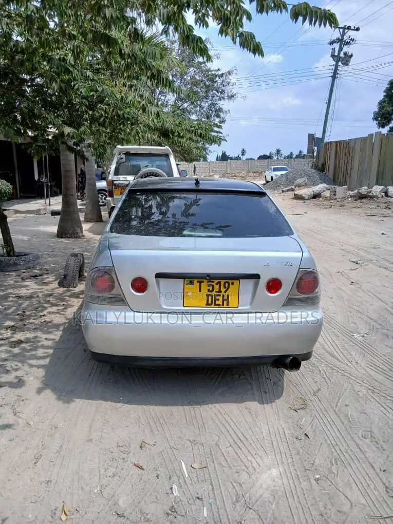 Toyota Altezza 2004 Silver