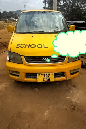 Toyota Noah 2001 Yellow