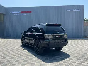 Toyota Fortuner 2005 Black