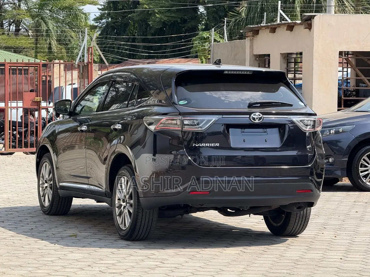 Toyota Harrier 2.0 2015 Purple
