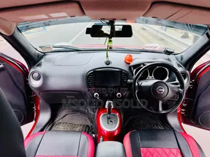 Nissan Juke 2011 Red