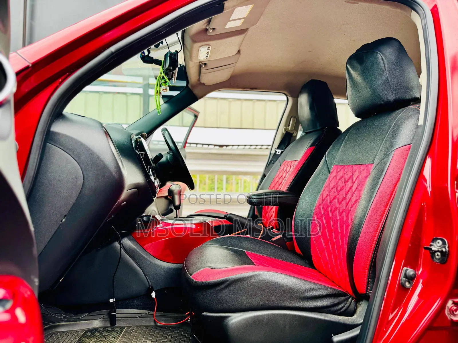 Nissan Juke 2011 Red