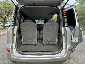 Toyota Sienta 2008 Silver