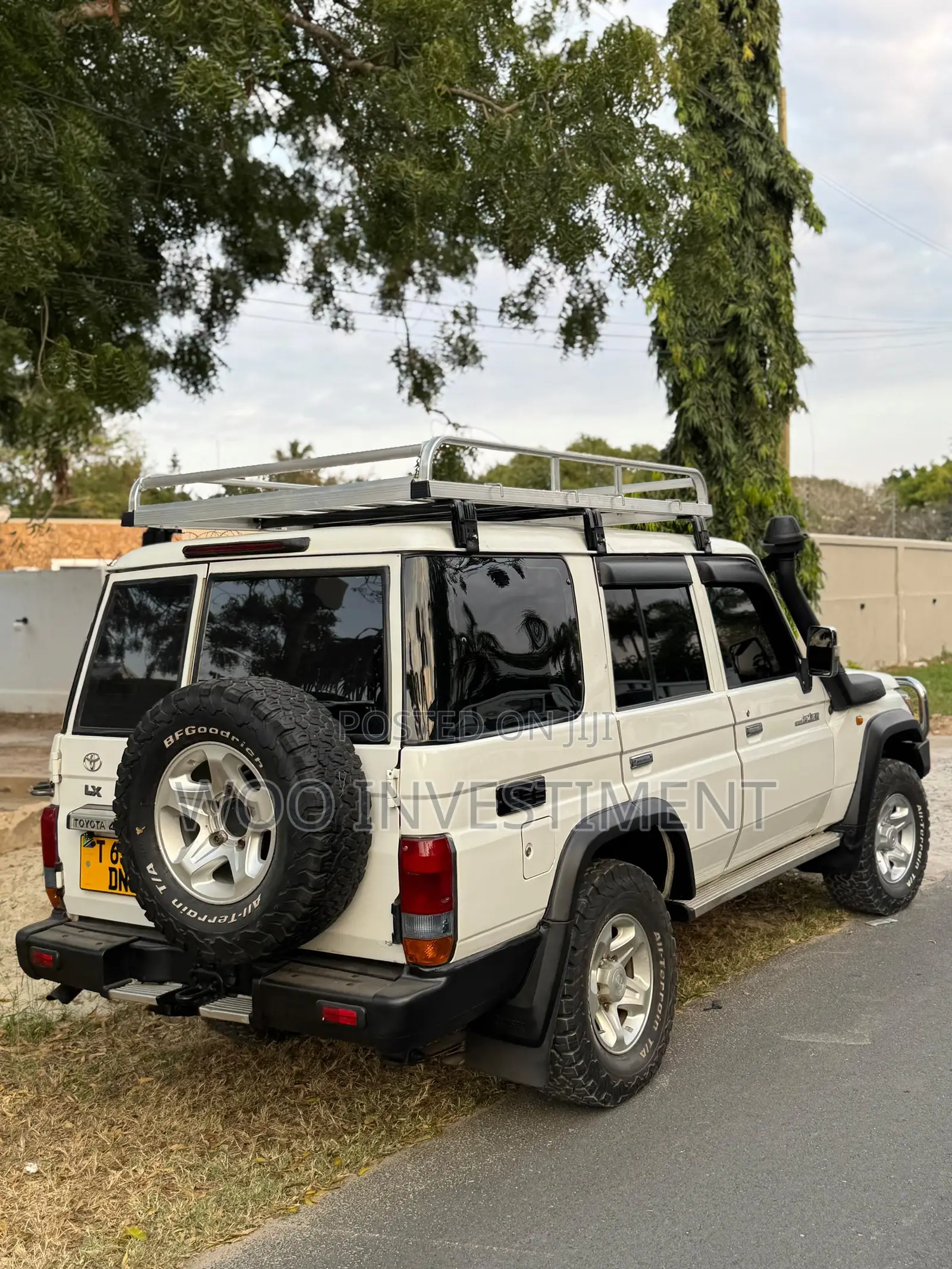 Toyota Land Cruiser 2010 White
