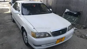 Toyota Cresta 2001 White