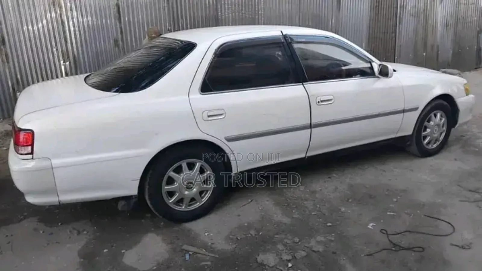 Toyota Cresta 2001 White