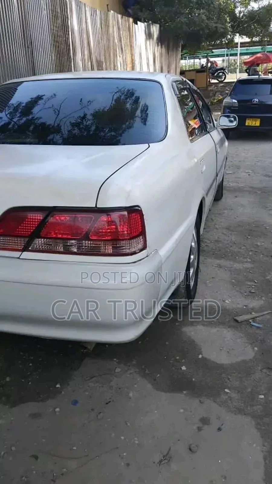 Toyota Cresta 2001 White