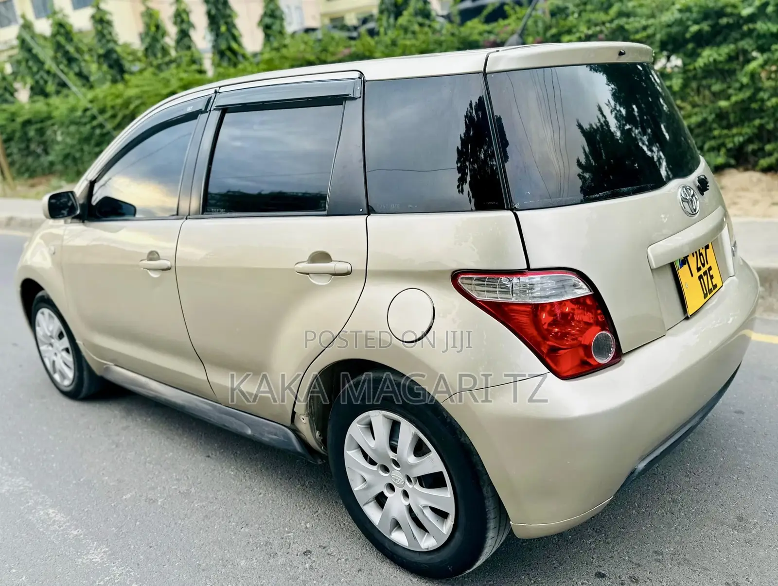 Toyota IST 2006 Gold