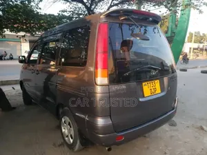 Toyota Noah 2.0 AWD (8 Seater) 2001 Gray