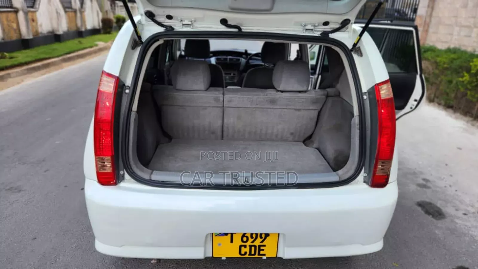 Toyota Opa 2002 White
