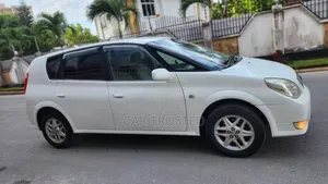 Toyota Opa 2002 White