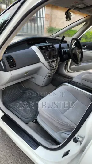 Toyota Opa 2002 White