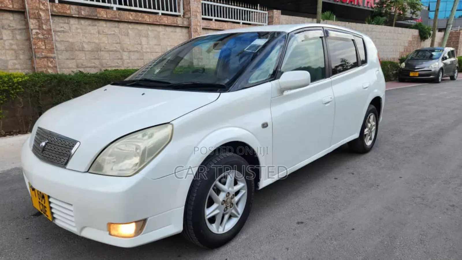 Toyota Opa 2002 White