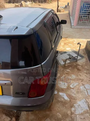Toyota IST 2004 Gray