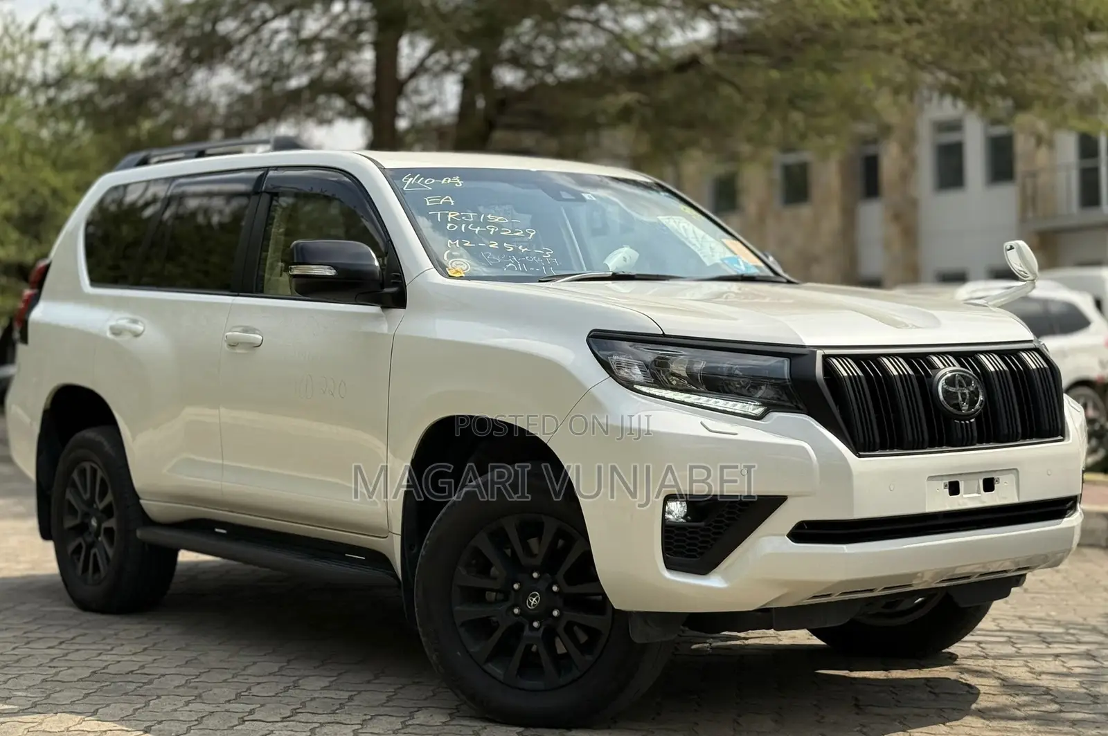 Toyota Land Cruiser Prado 2022 Off white