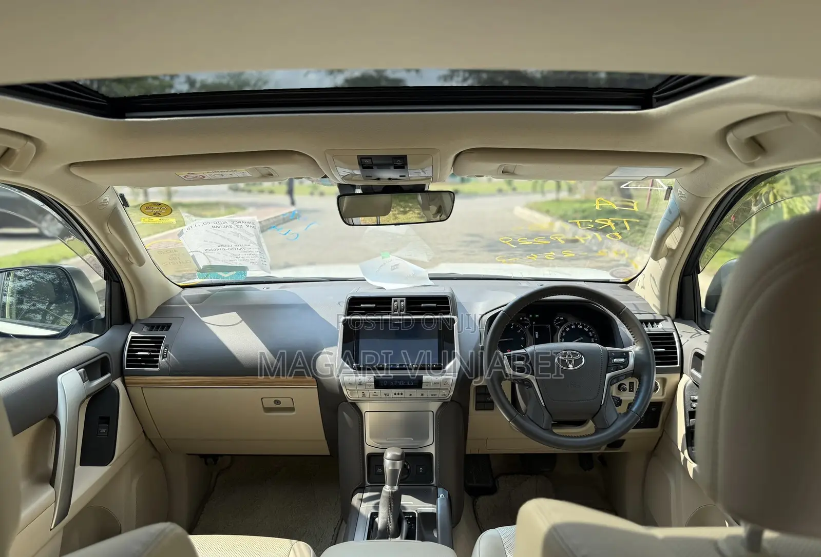 Toyota Land Cruiser Prado 2022 Off white