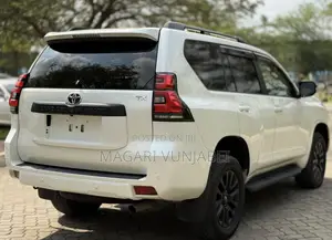 Toyota Land Cruiser Prado 2022 Off white