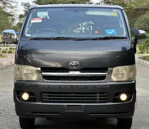 Toyota HiAce 2005 Grey