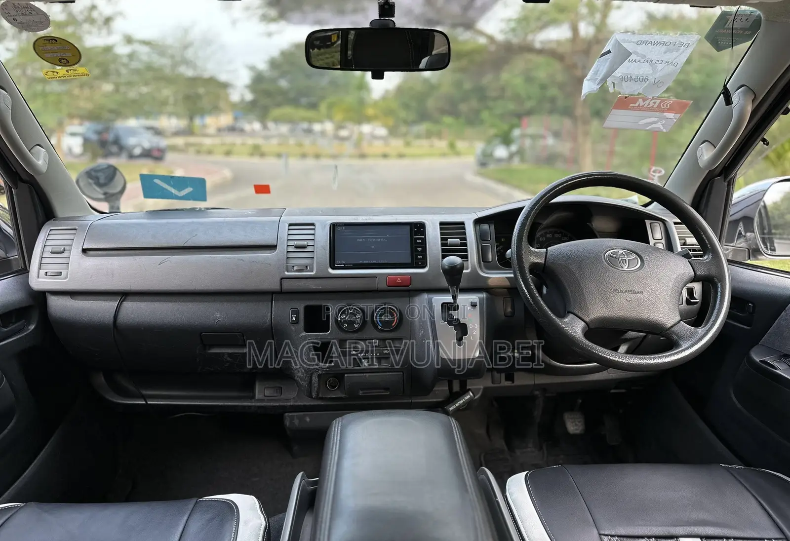 Toyota HiAce 2005 Grey