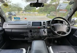 Toyota HiAce 2005 Grey