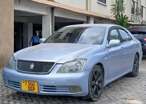 Photo - Toyota Crown 2006 Blue