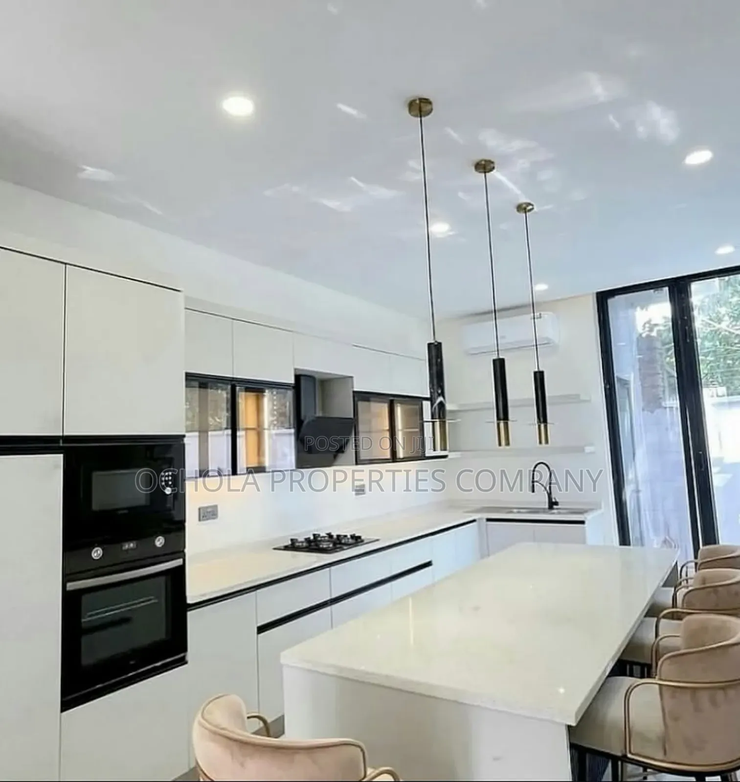 Furnished 5bdrm Villa in Masaki for rent