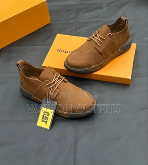 Men's Shoes in Caterpillar Brand Made of Leather Materials