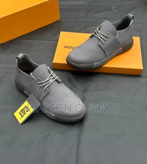 Men's Shoes in Caterpillar Brand Made of Leather Materials