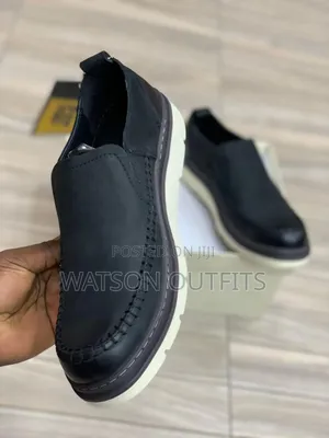 Men's Shoes Special for Official and Casual Walking Outings