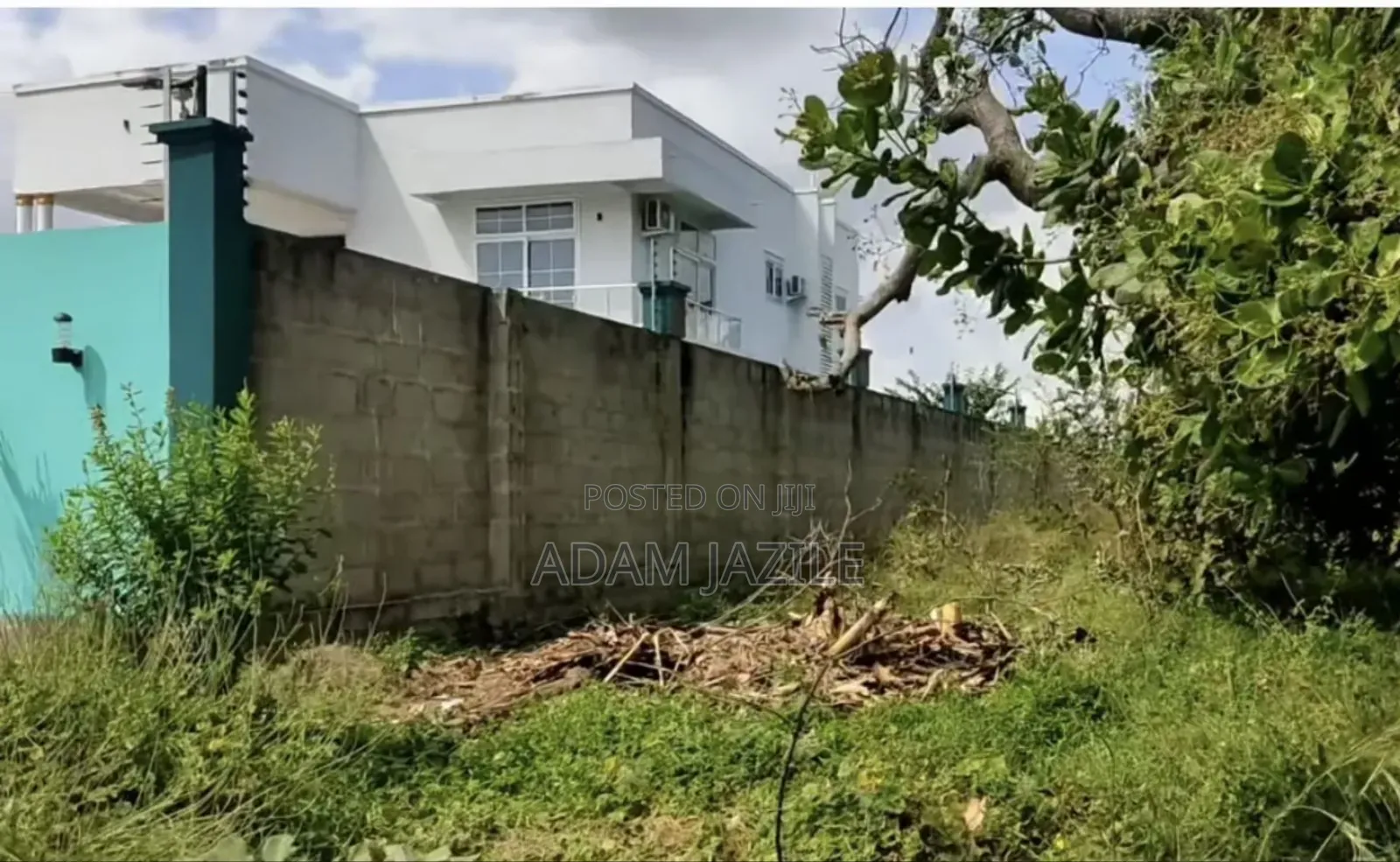 Kiwanja Kinauzwa Ukuni Bagamoyo