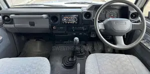 Toyota Land Cruiser 2007 Silver