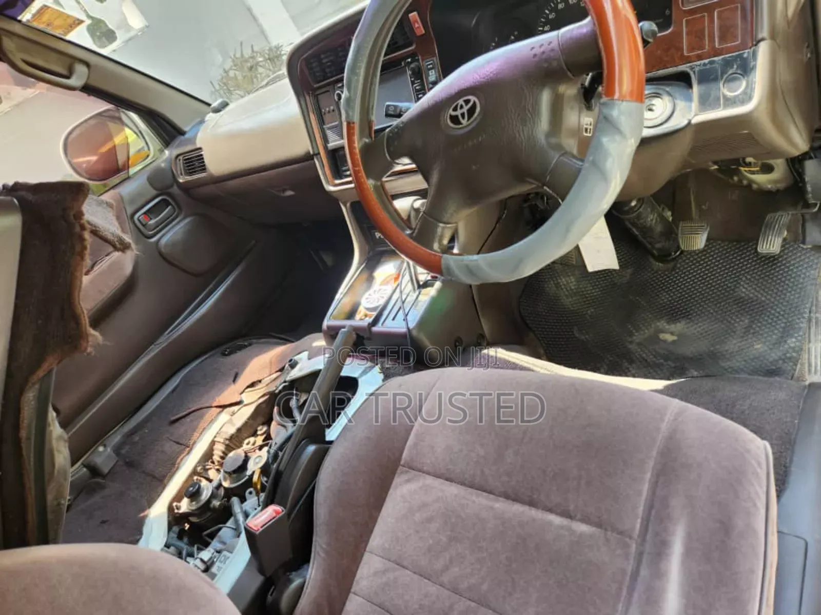 Toyota HiAce 2002 Silver