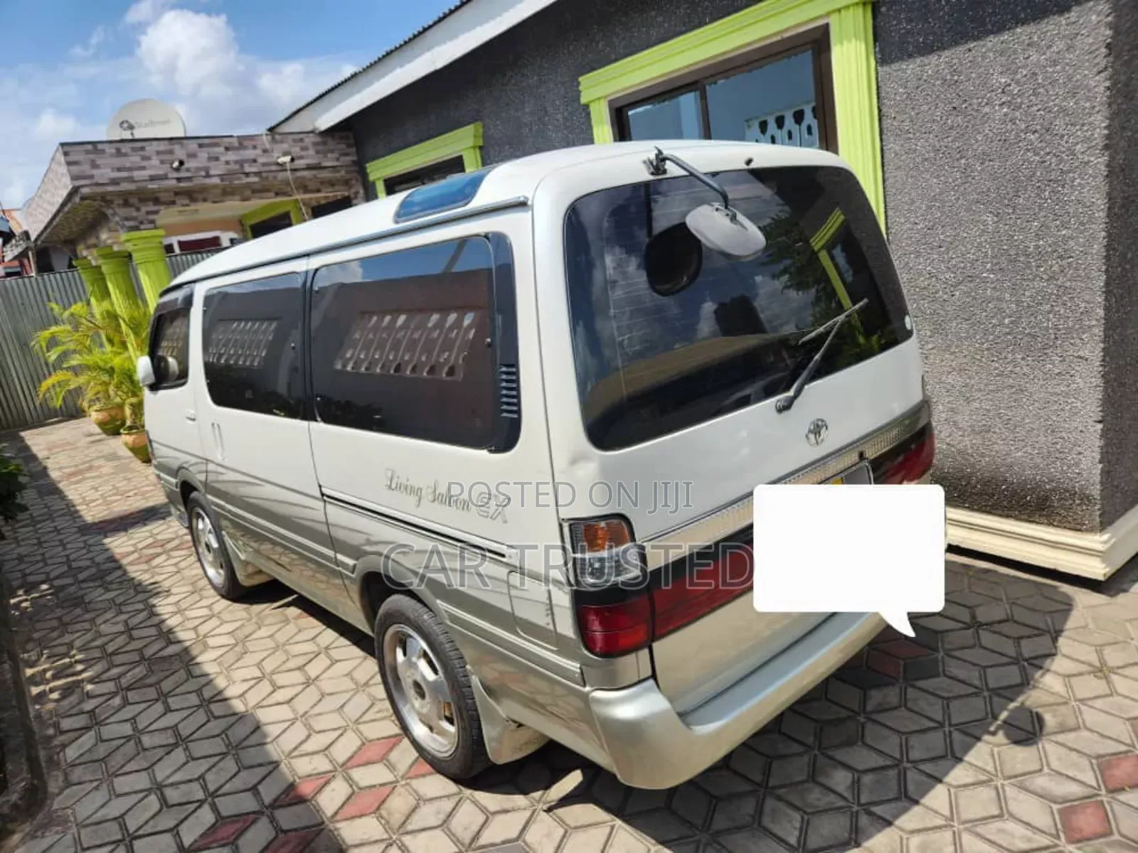 Toyota HiAce 2002 Silver
