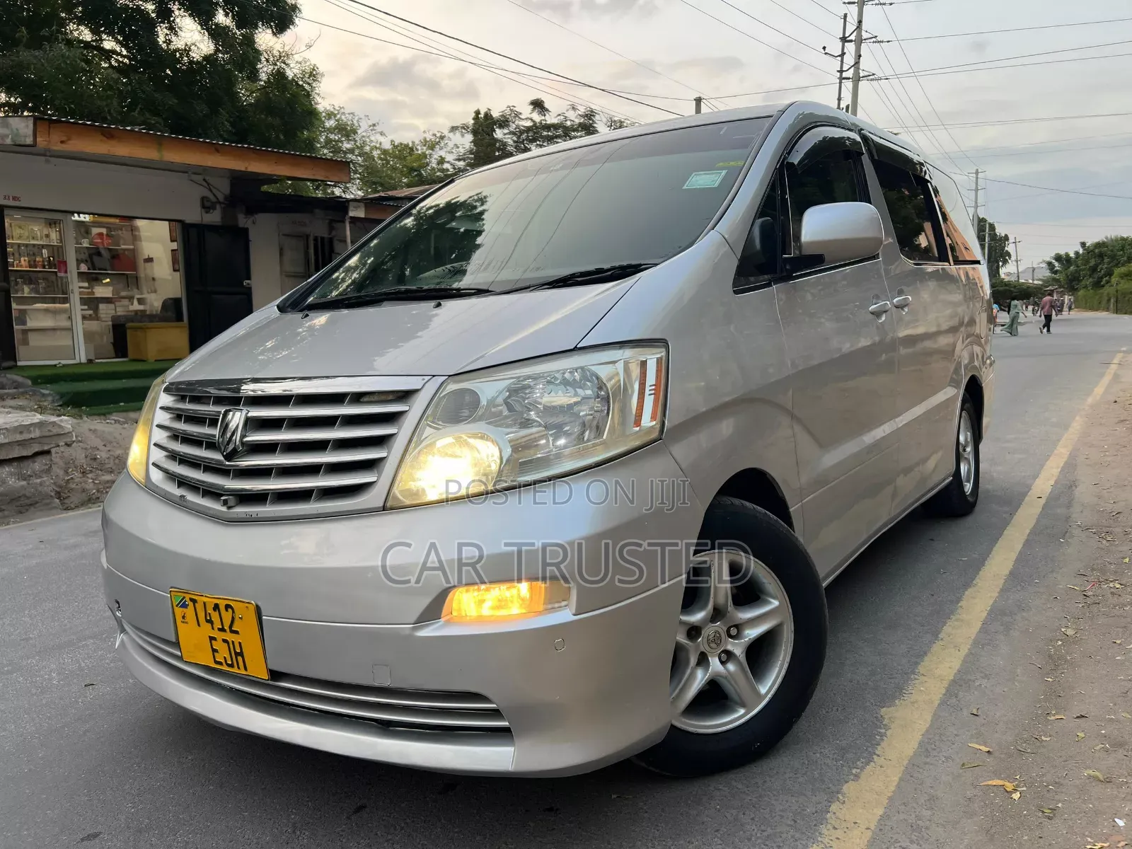 Toyota Alphard 2.4 Petrol AWD 2005 Silver