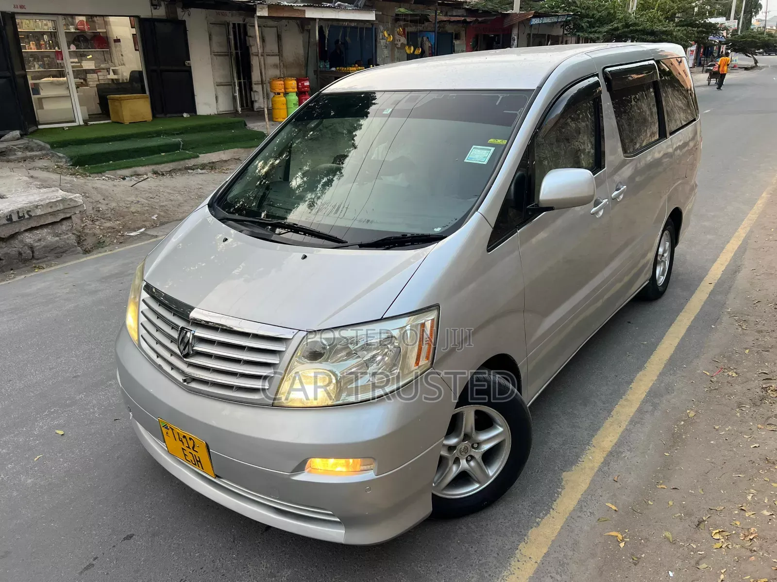 Toyota Alphard 2.4 Petrol AWD 2005 Silver