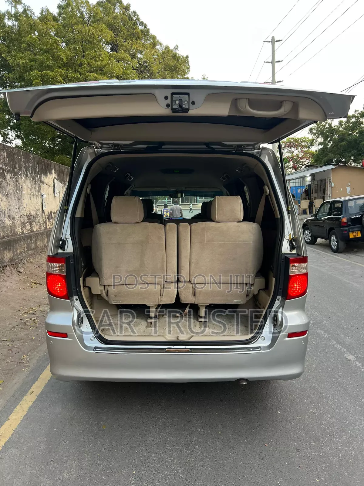 Toyota Alphard 2.4 Petrol AWD 2005 Silver