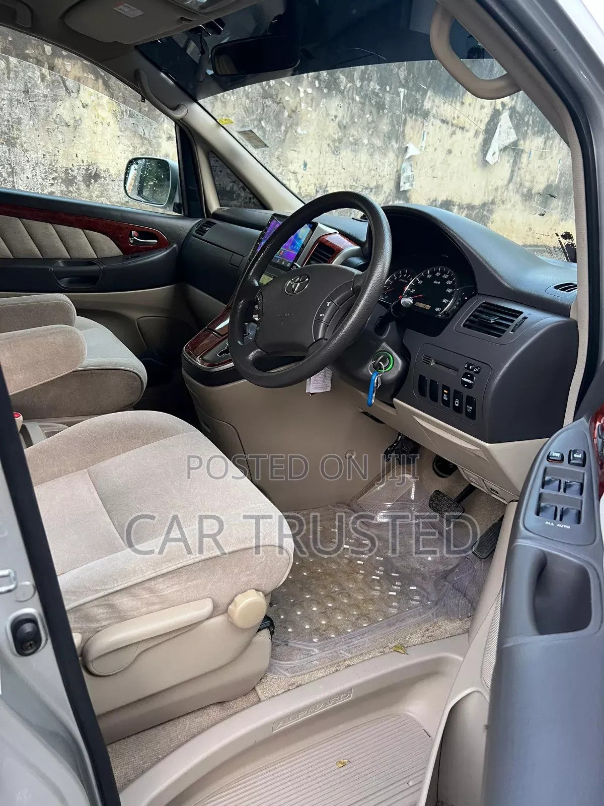Toyota Alphard 2.4 Petrol AWD 2005 Silver