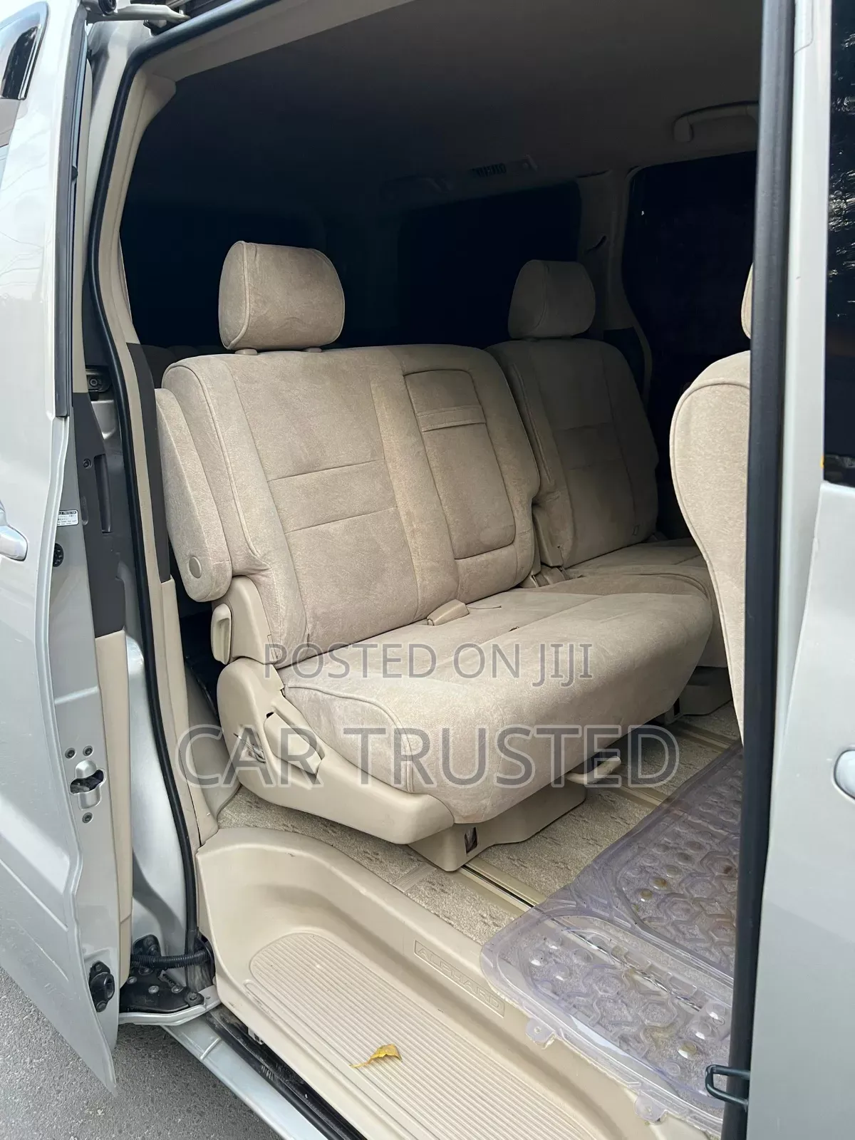 Toyota Alphard 2.4 Petrol AWD 2005 Silver