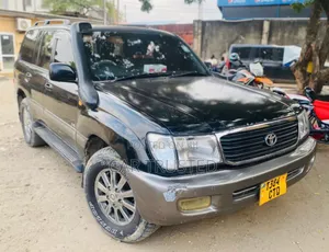 Toyota Land Cruiser 100 4.2 TD 2004 Black