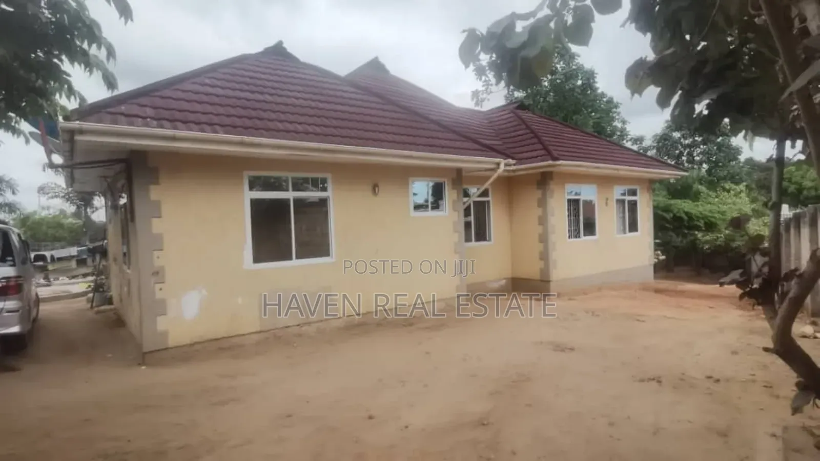 3bdrm House in Makongorosi for sale