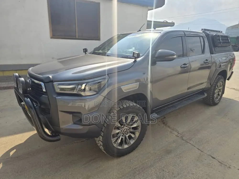 Toyota Hilux 2020 Black