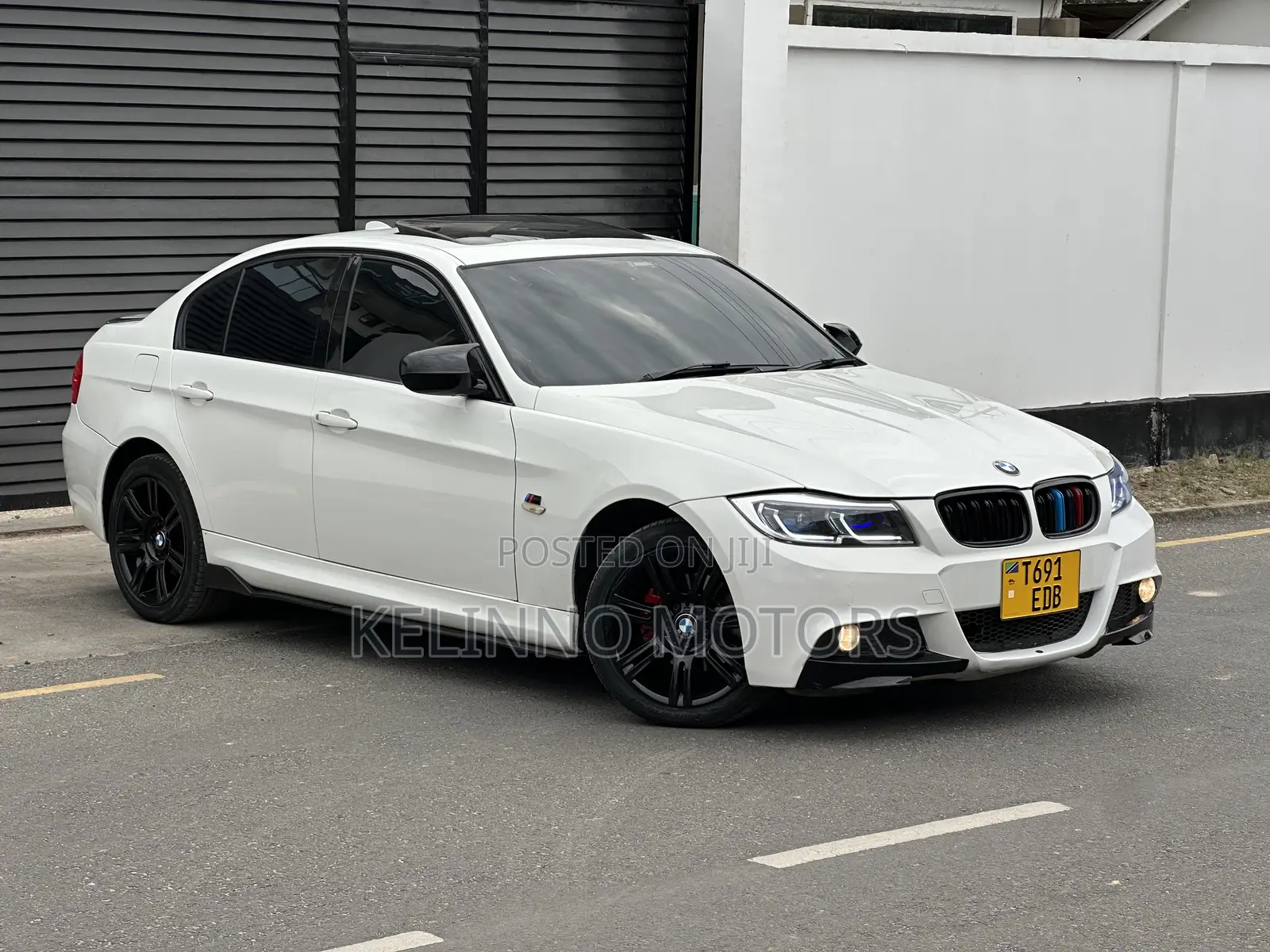BMW 3 Series 2011 White