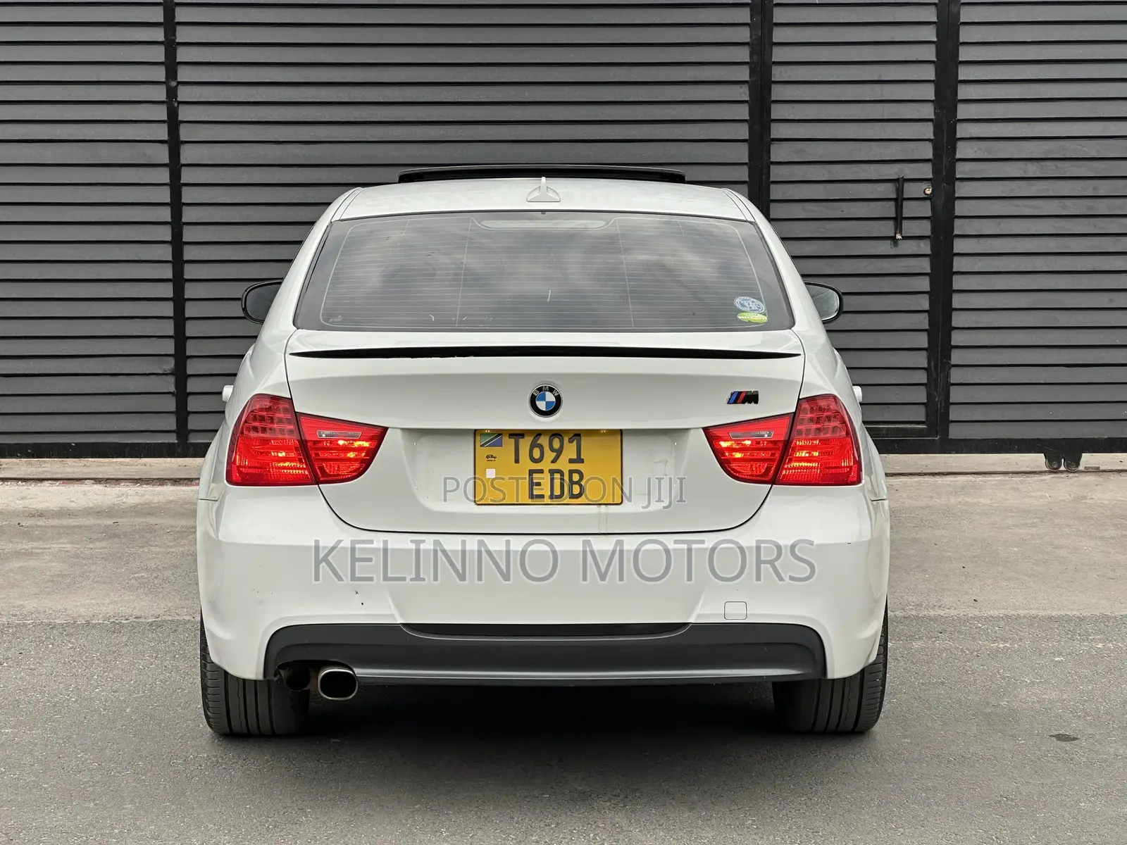 BMW 3 Series 2011 White