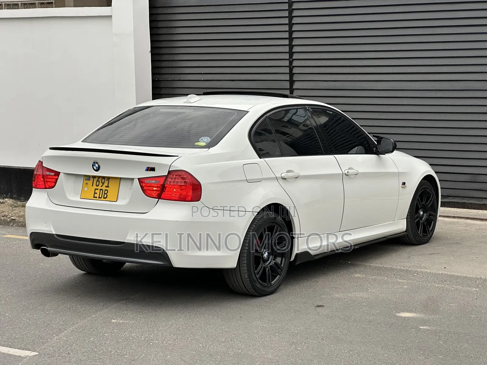 BMW 3 Series 2011 White