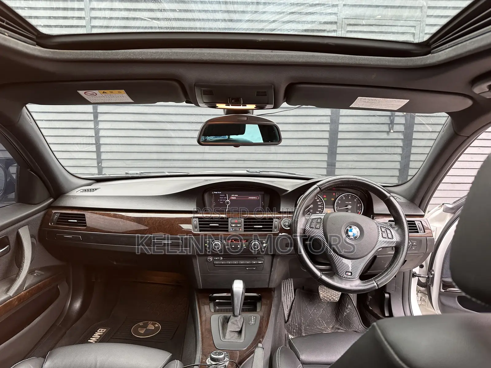 BMW 3 Series 2011 White
